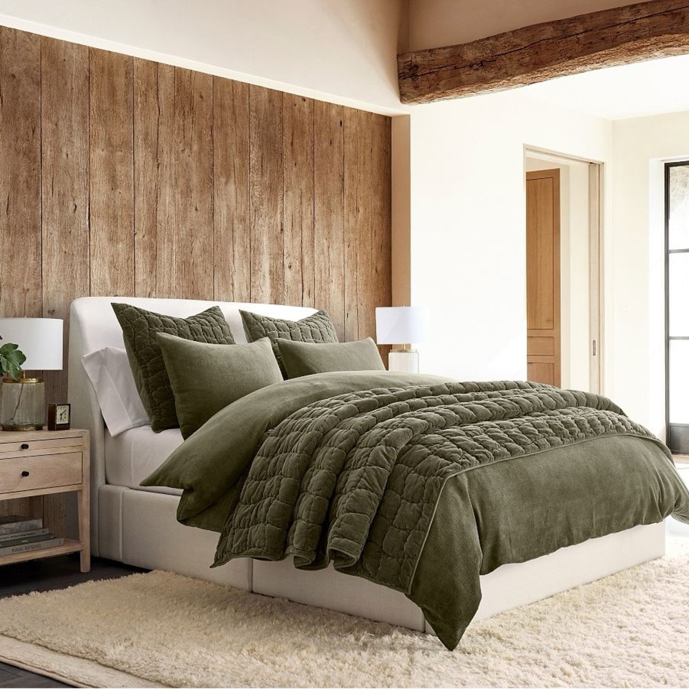 Pottery Barn Cozy Cloud Quilt in Loden King size (flawed, please read)